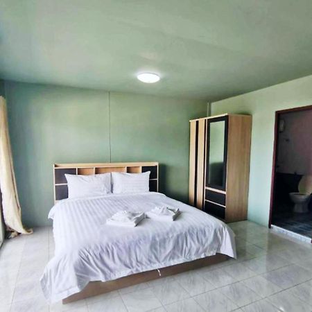 4 Palms Hotel Pratumanak Паттайя Экстерьер фото