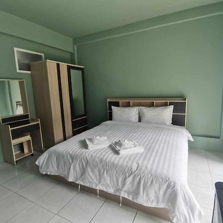 4 Palms Hotel Pratumanak Паттайя Экстерьер фото